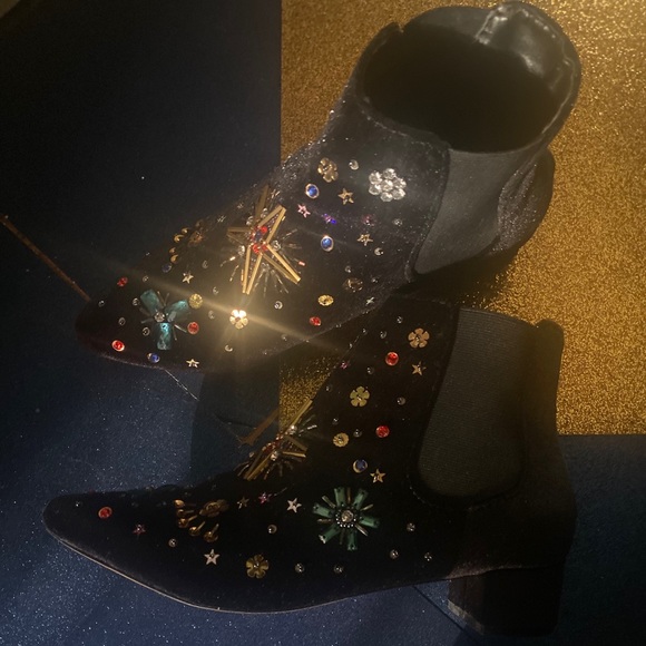 BETSEY JOHNSON LMTD STAR BEJEWELED ANKLE Boots - Picture 5 of 14